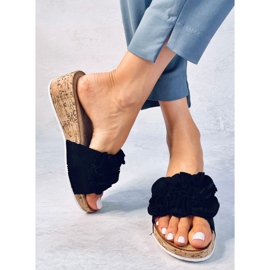 BM Peluso Blackin kukkasandaalit musta 1