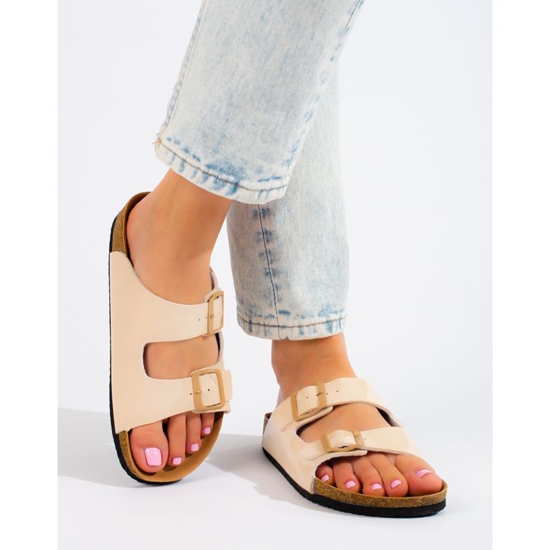 W. Potocki Lakatut Potocki-tossut beige 1 W. Potocki Lakatut Potocki-tossut beige 1