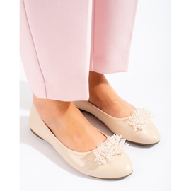 W. Potocki Potockin beigenväriset naisten balerinat helmikoristeella 1