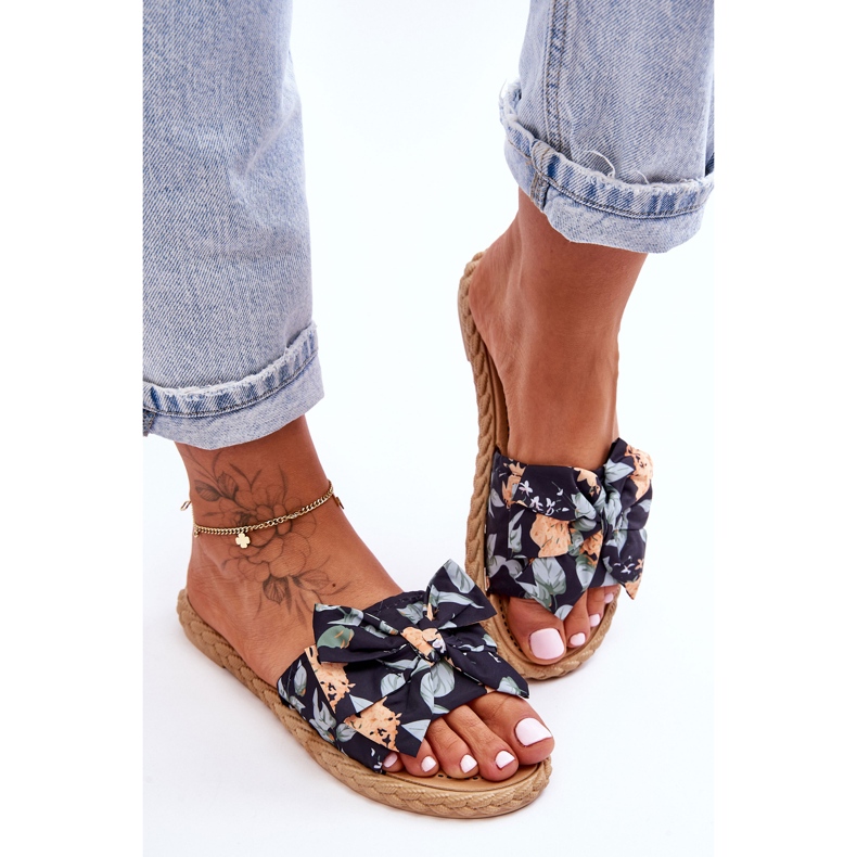 FK1 Naisten tossut kankaisella rusetilla Black Blossom musta 2