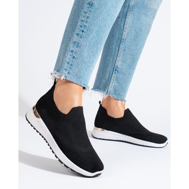 Shelovet mustat slip-on lenkkarit 1